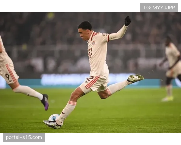 拜仁新星卡尔世界波破门入选最佳阵容成就辉煌时刻